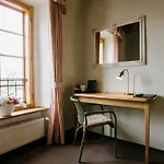 ペンション No. 20 3*
